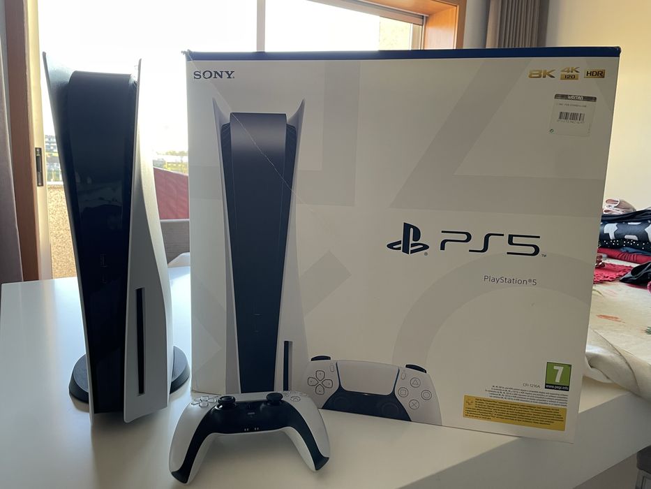 PS5 Versão Disco (Como Nova) + 2 Jogos + Caixa Original