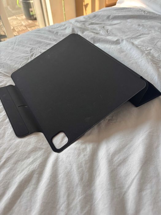 Capa ESR Rebound magnética iPad Pro 12,9” 2020, 2021, 2022