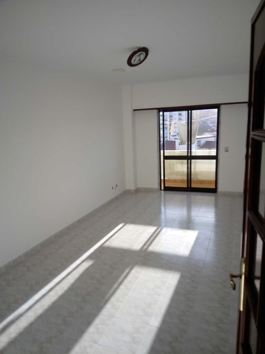 Arrenda-se T2 Agualva-Cacém