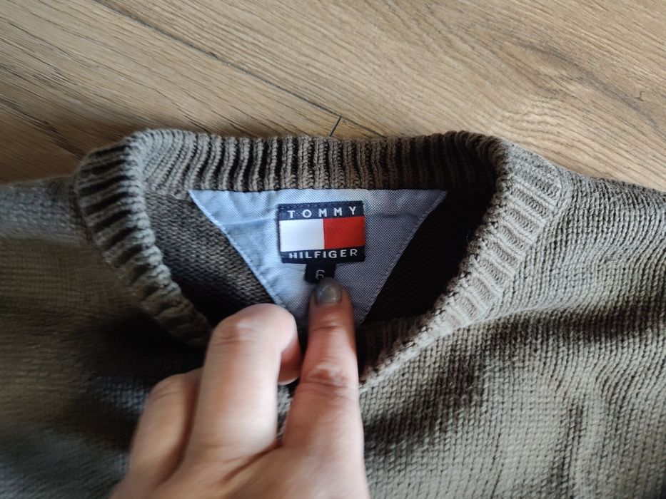 Sweterek chłopięcy Tommy Hilfiger na 6 lat