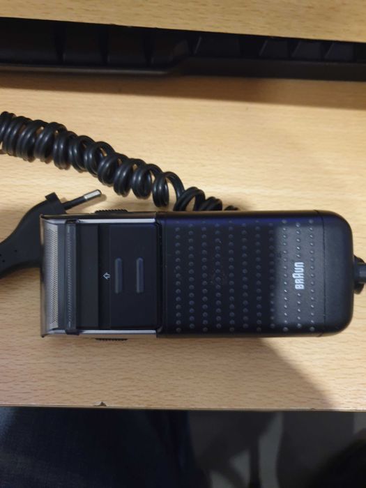 máquina de barbear braun nova, funciona a 220v e 110V