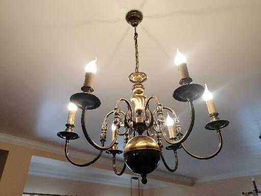 Candeeiros latão com lâmpada em forma de vela