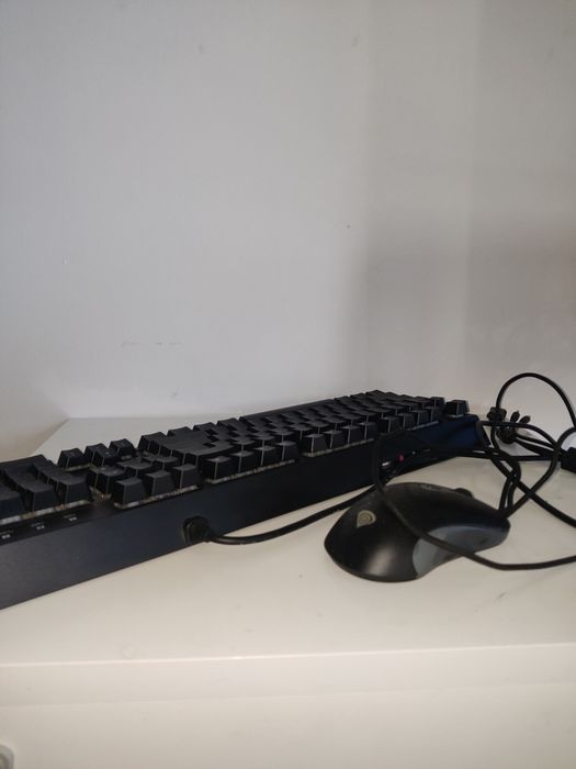 Zestaw gamingowy Genesis: klawiatura Thor 200 + mysz Krypton 190
