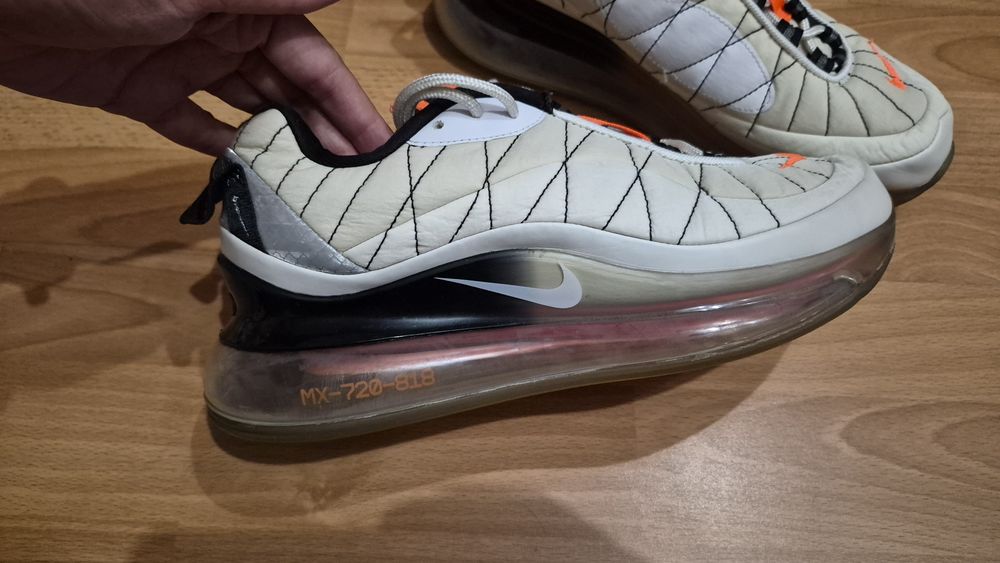 Кроссовки  Nike Air Max MX-720-818 (Белые с черным и оранжевым)