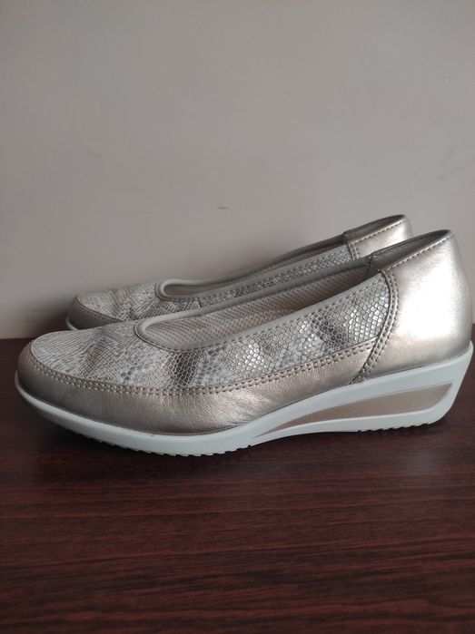 Buty ara rozmiar 36,5 baleriny na koturnie półbuty szeroka stopa skóra