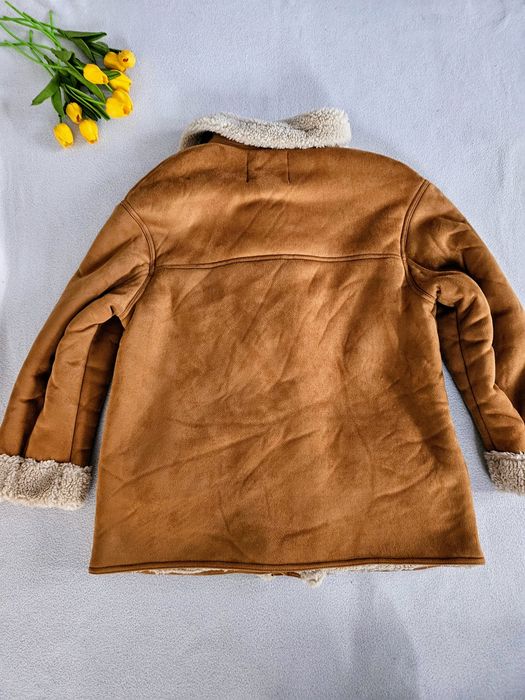 Płaszcz kurtka kożuszek baranek oversize Bershka L. Stan bardzo dobry.