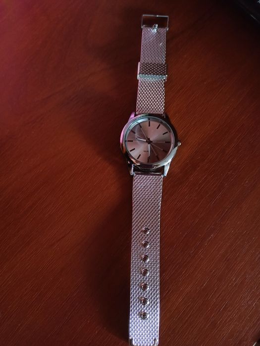 Годинник жіночий