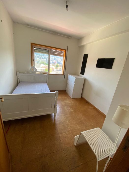 arrenda-se quarto zona universitaria