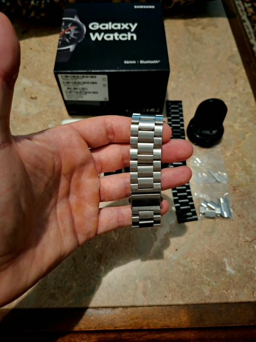 Samsung Galaxy Watch 46mm Silver (Bluetooth) – Usado em Ótimo Estado + Extras