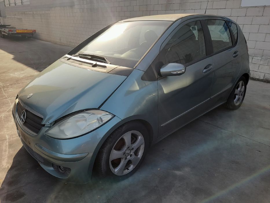 Para peças MERCEDES-BENZ Classe A (W169)