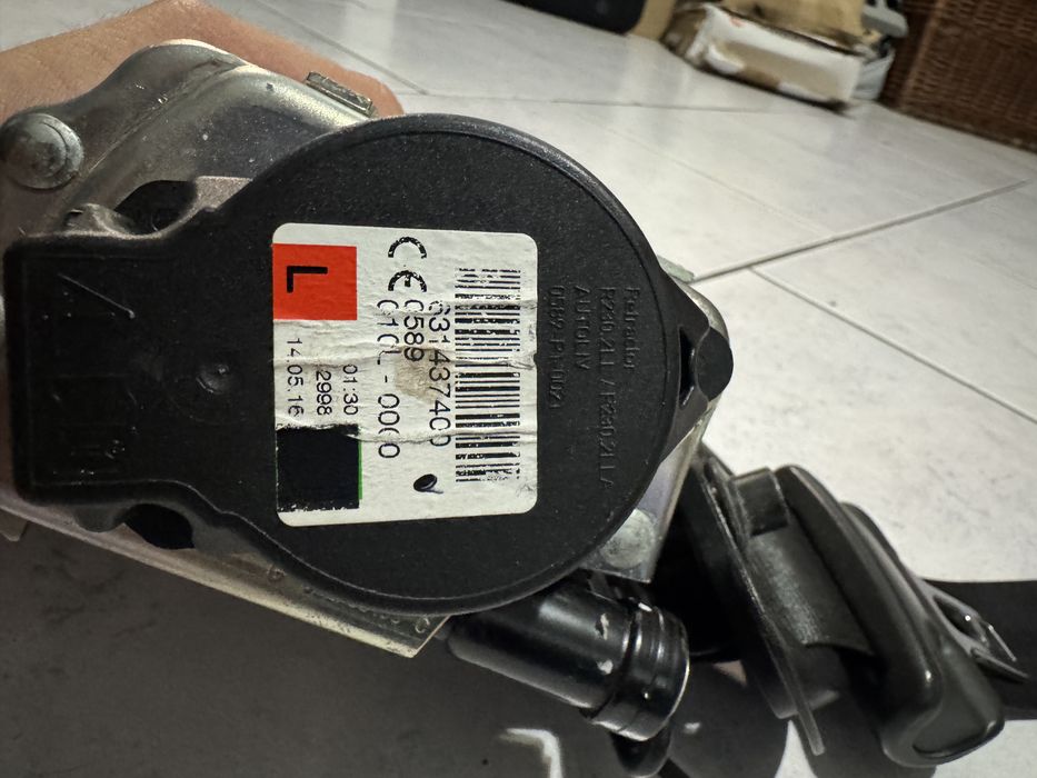Pasy bezpieczeństwa pas lewy prawy Renault Megane Talisman Komplet 631437400