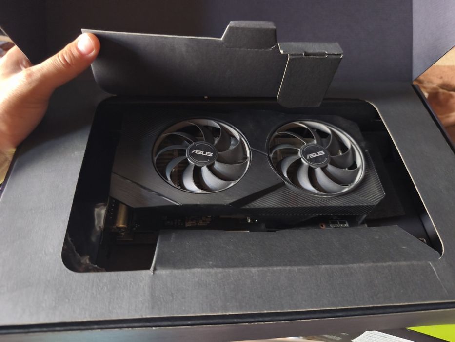 Selling or Swapping ASUS GTX 1660 Super Graphics Card, 6GB GDDR664752024486785122