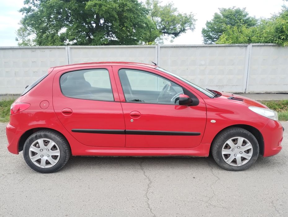 Продається Peugeot 206+ 1.4i