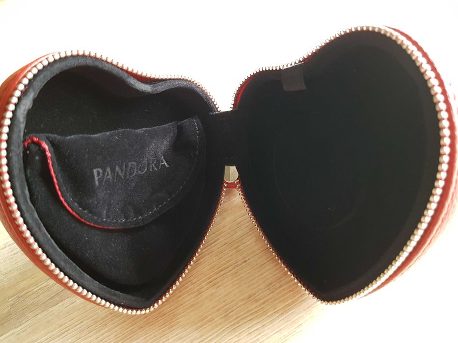 Guarda-Jóias Pandora Coração Vermelho com zipper