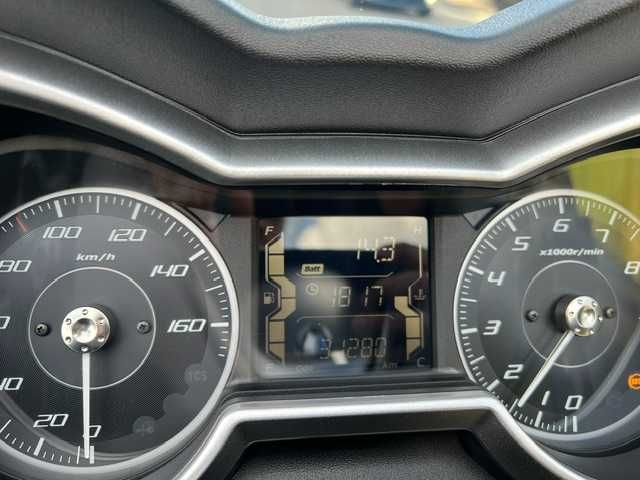 Yamaha XMAX 300 em excelente estado