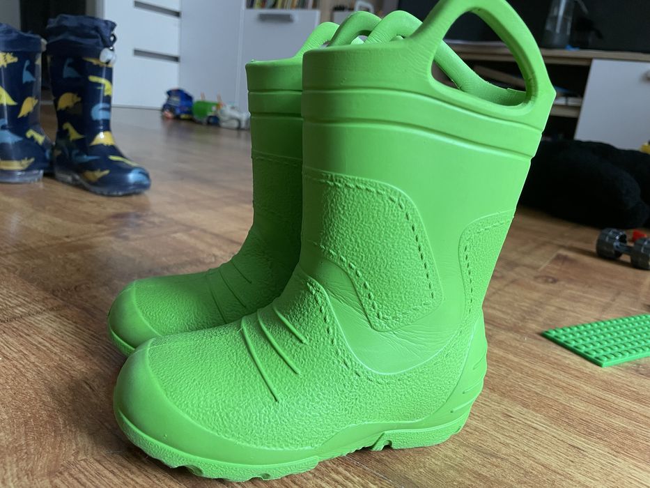 Piankowe leciutkie kalosze z uchwytami r 22-23 gumaki