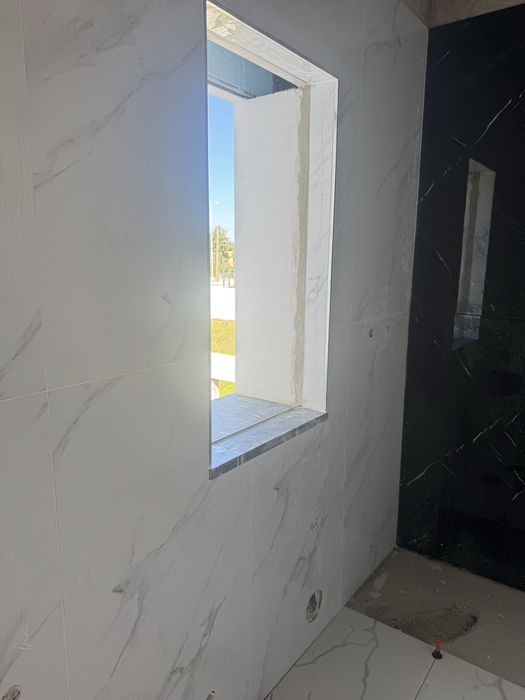 Faço trabalho de ladrilho e pladur