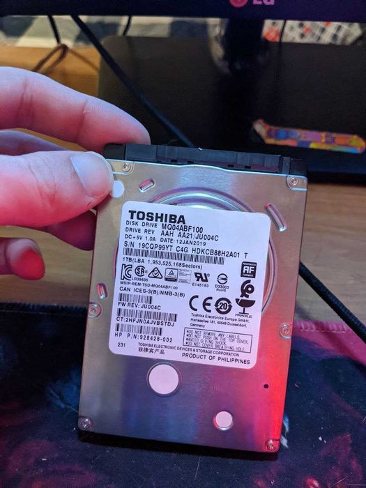 Жорсткий диск Toshiba MQ04ABF100, 1 ТБ