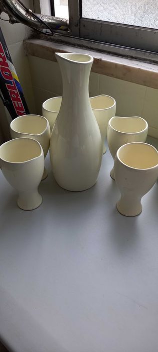 Garrafa e 6 copos em ceramica da Molde