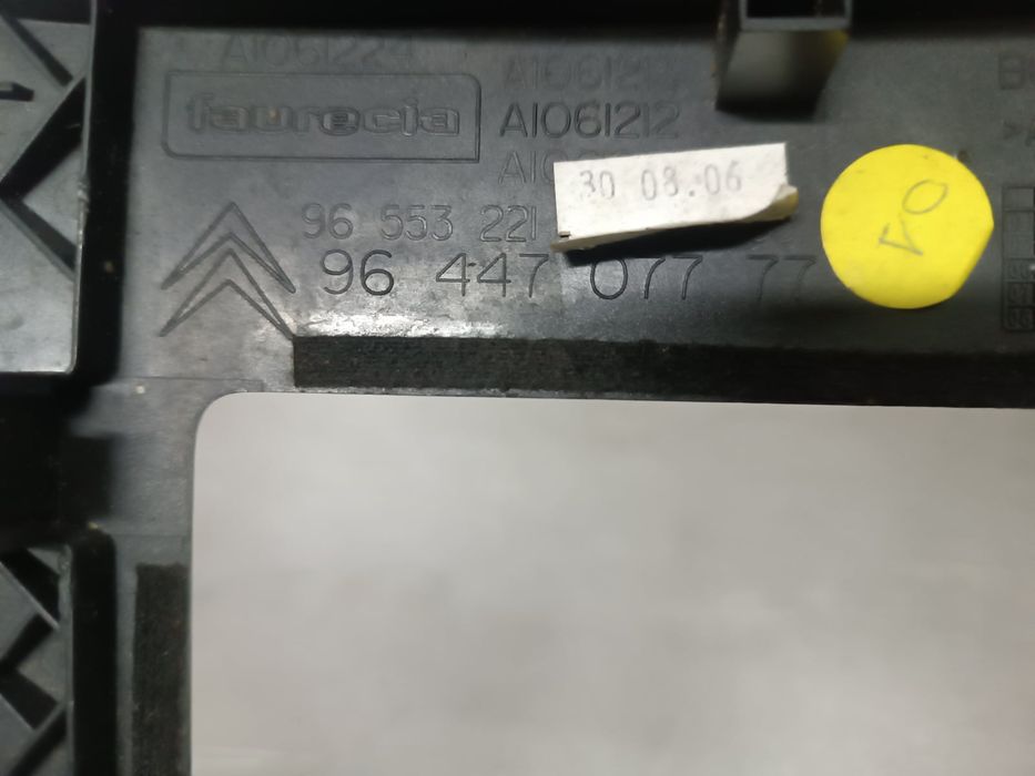 Moldura da Consola Central / Rádio / Aro CITROËN C6 - 9644707777