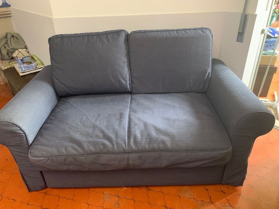 Sofá-cama com 2 lugares