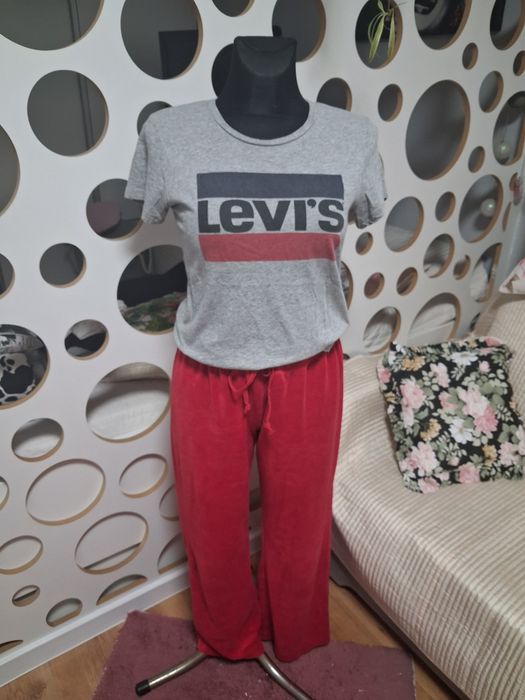 Szary T-shirt Levi's +welurowe szwedy