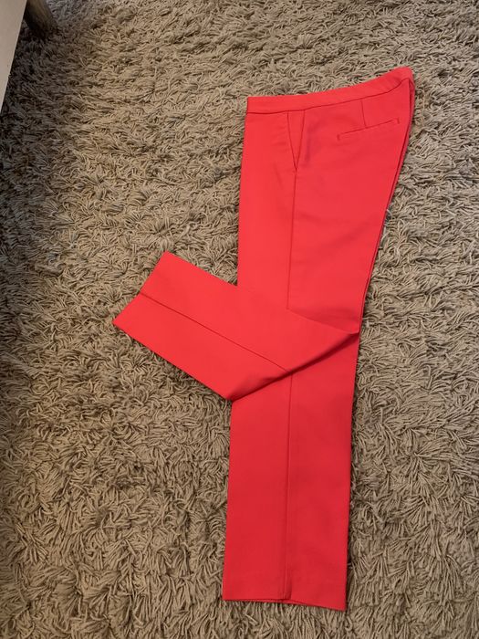 Яскраві червоні штани/брюки