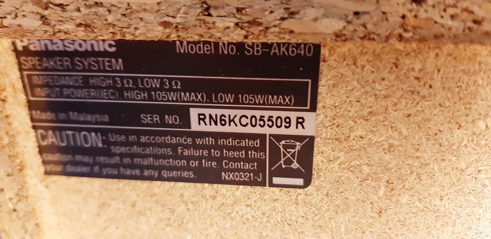 3 colunas de som de 100 e 180 W, como novas