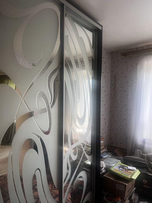 Продам 3 х кімн квартиру   ( СЕРТИФІКАТ ) , ЦЕНТР,вул. Небесної Сотні ( 2 поверх)