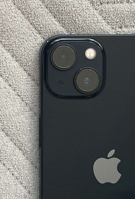 iPhone 13 black 128Gb