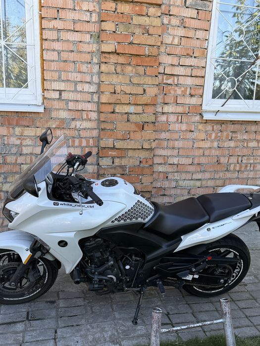Мотоцикл Honda cbf 1000 2010 год без ABS