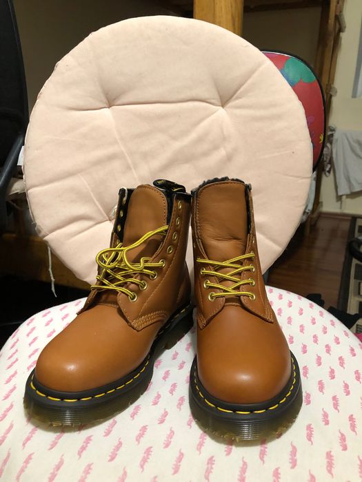 Зимові черевики Dr. Martens з натуральної коричневої шкіри з хутром