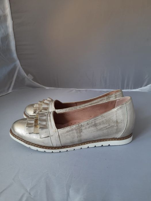 Nowe skórzane buty Eksbut