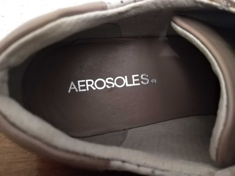 Ténis marca aerosoles