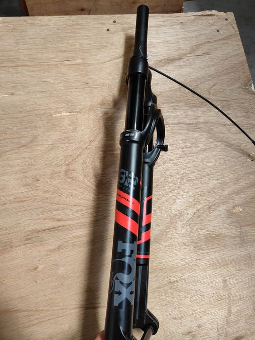 199€
Suspensão fox step Cast Boost 
Valor fixo
Com bloqueio 
Vendida como nas fotos.