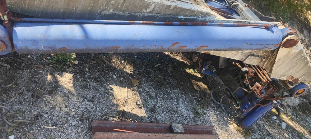 Hidráulicos com grande capacidade de carga e travão elétrico camiões