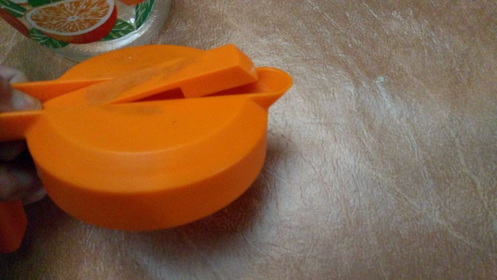 Глечик скляний для холодних напоїв Bormioli Rocco с дозатором.