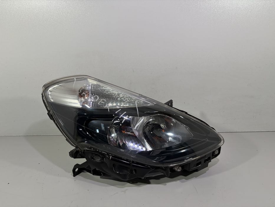 Renault clio iii 3 lift lampa przód przednia prawa europa uszkodzona