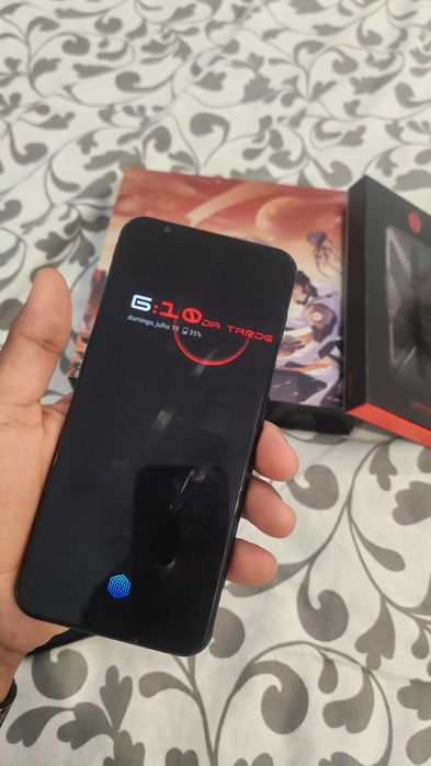 Telemóvel gamer Redmaigc 5g 12/128