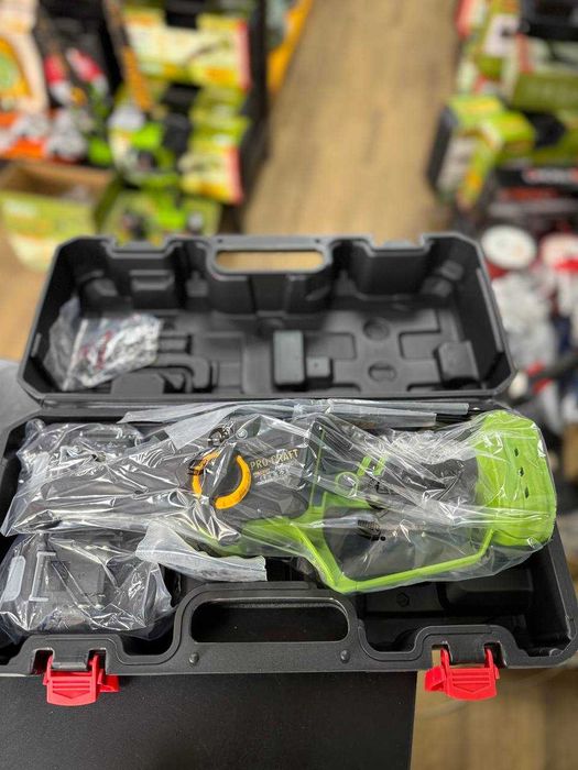 Акумуляторна міні пила Procraft PKA46 (2 акб) Кейс