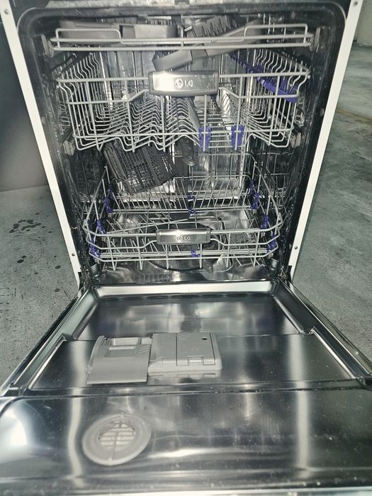 Máquina de lavar loiça LG e Combinado Fagor Innovation