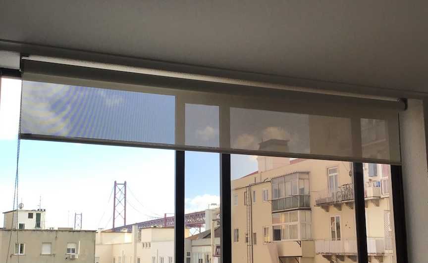 Cortina estore térmica de correr