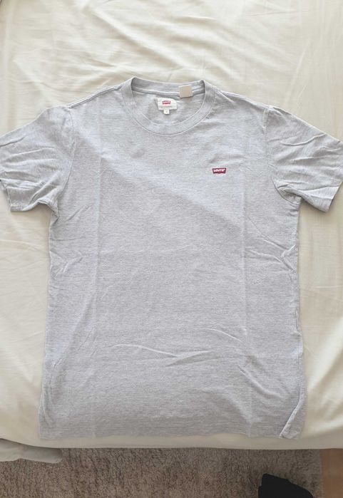 T-shirt Levis homem cinza, tamanho S