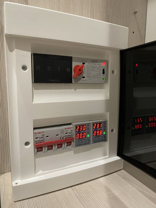 Установка солнечных,гибридных инверторов,систем бесперебойного питания