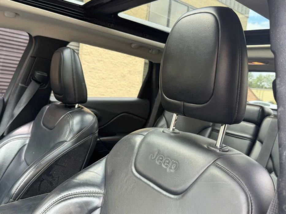 Jeep Cherokee Limited      2017