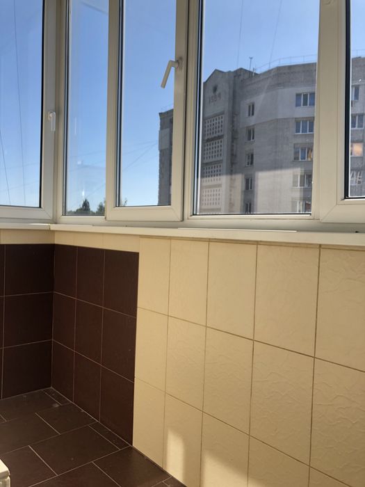 Продаж 2кмн кв + студія. Світло не вим.  є відновлення. Старобілоуська