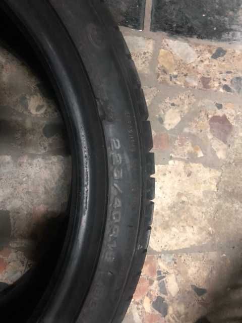 Автошина б/в GOODYEAR 225/40R18