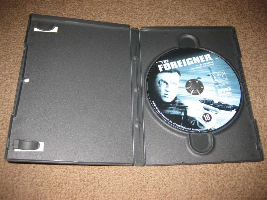 DVD "O Estrangeiro" com Steven Seagal