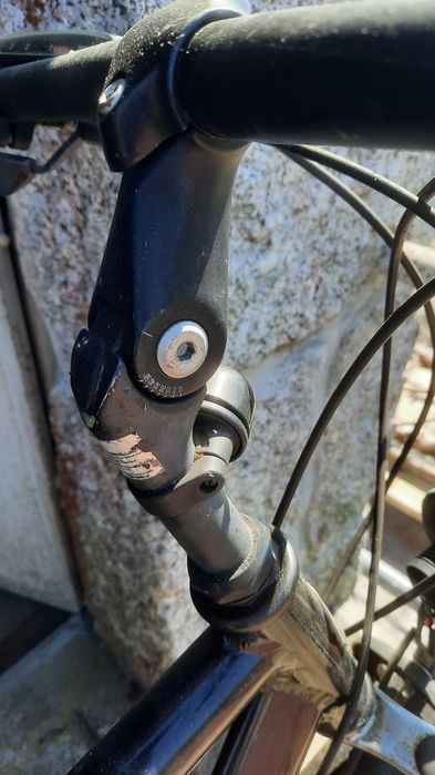 Bicicletas de montanha em muito bom estado.