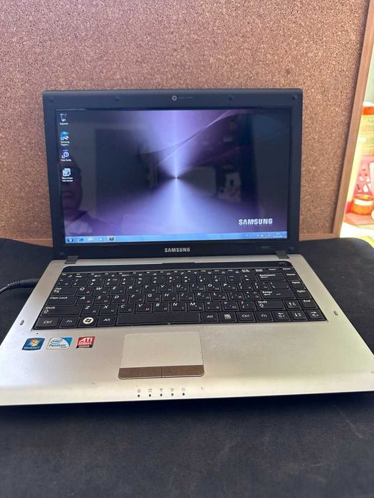 Ноутбук Samsung RV410